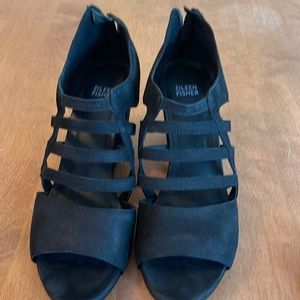 Eileen Fisher black suede strappy shoes/sandals size 10